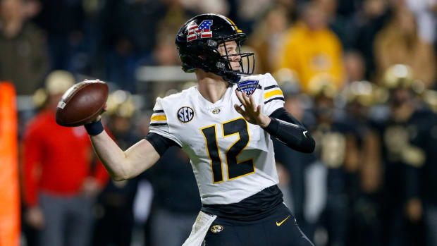 Brady Cook Missouri Quarterback - Armed Forces Bowl